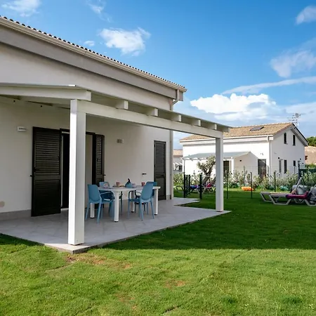 Salinelle Vulcano 4 Villa *